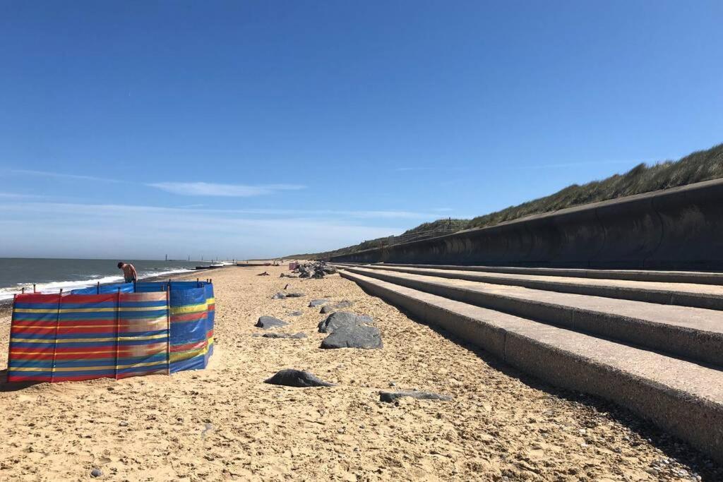 Dog Friendly Cottage 2 Mins To Beach With Hot Tub And Zappi Ev Lessingham 외부 사진