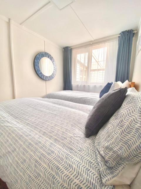 Dog Friendly Cottage 2 Mins To Beach With Hot Tub And Zappi Ev Lessingham 외부 사진