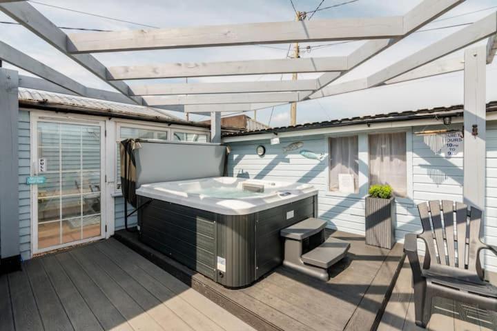 Dog Friendly Cottage 2 Mins To Beach With Hot Tub And Zappi Ev Lessingham 외부 사진