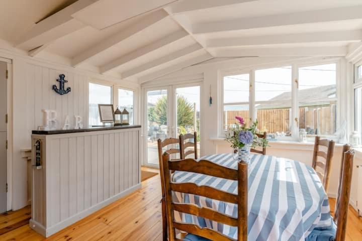 Dog Friendly Cottage 2 Mins To Beach With Hot Tub And Zappi Ev Lessingham 외부 사진